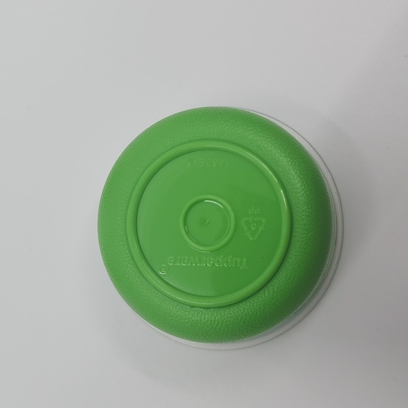 Tupperware Green Food Storage Containers - Picture 6 of 9